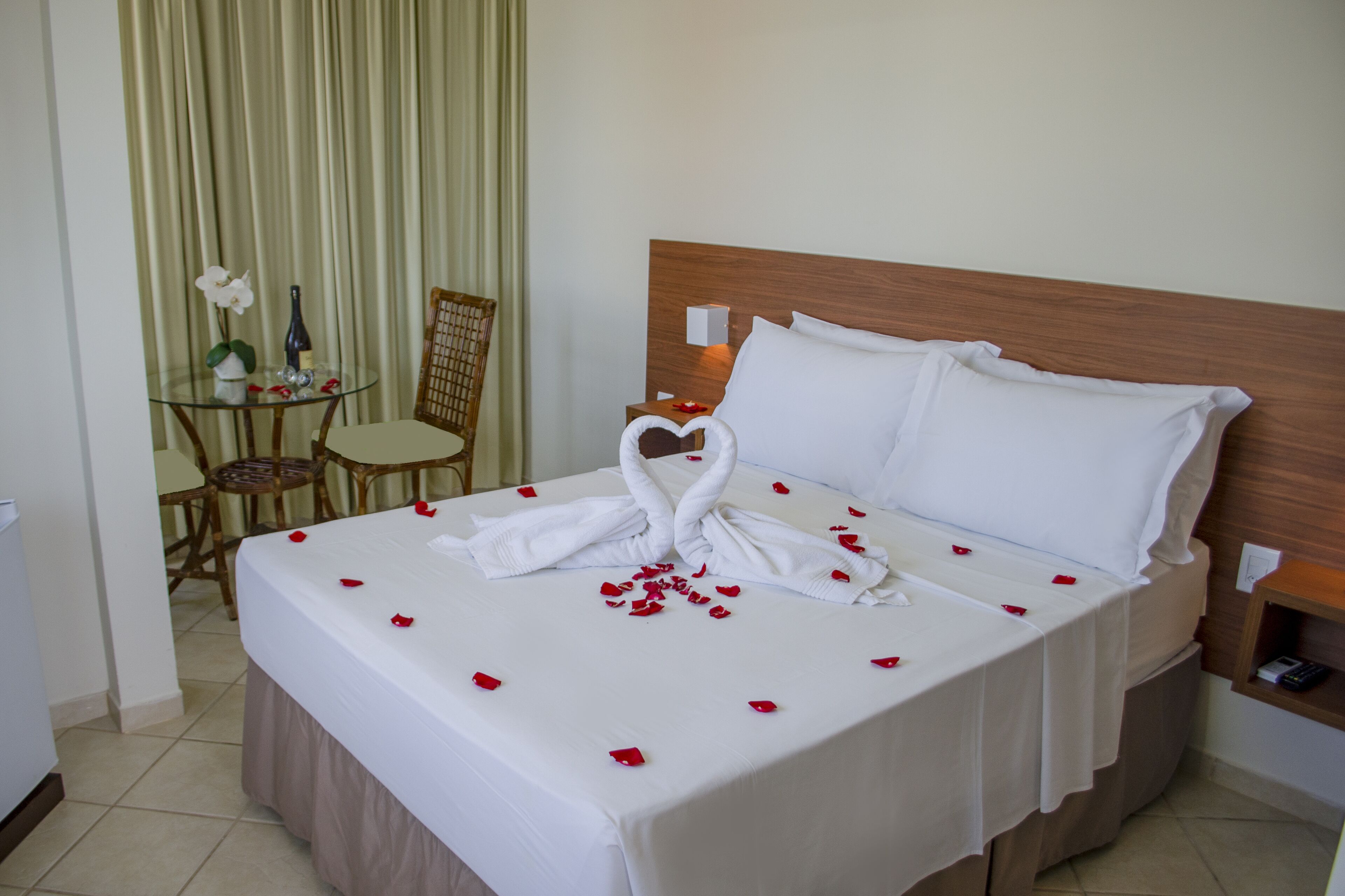 Minibar, desk, iron/ironing board, free WiFi