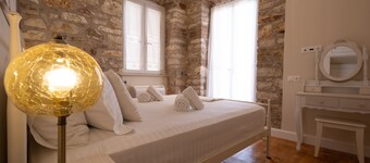 La Cantada - Renovated apartment in Corfu town