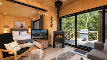 Refuge 4C | Living area | 32-inch flat-screen TV with cable channels