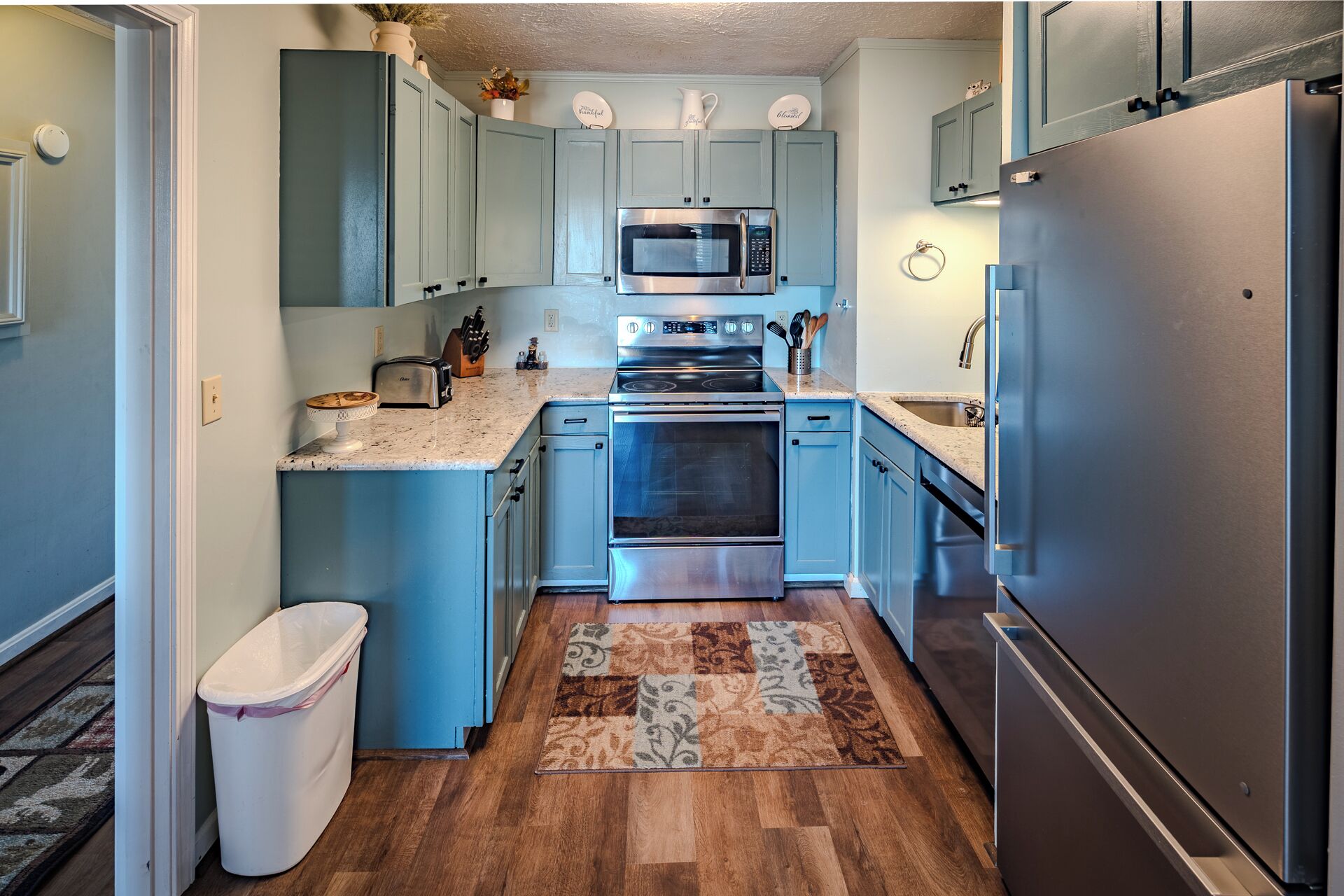 Fridge, microwave, oven, dishwasher