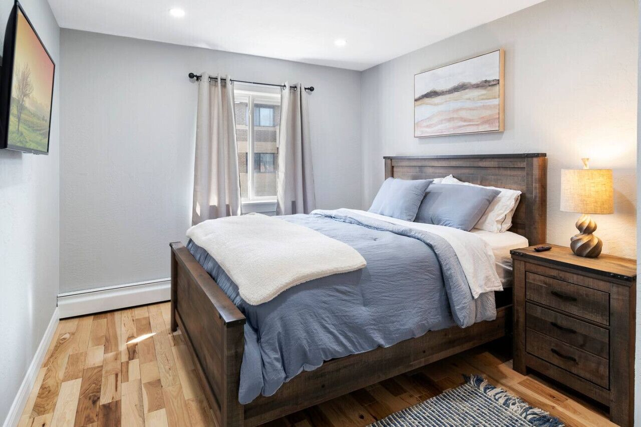 2 dormitorios, escritorio, tabla de planchar con plancha y wifi gratis