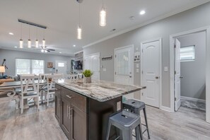 Interior - Vacation Homes at Buckroe Beach! Sleeps 10 2 (Hampton)