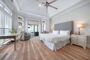 7 bedrooms, free WiFi, bed sheets - Turtle Tracks - Gulf Views with Private Pool, Spa Tub & Game Room (Destin)
