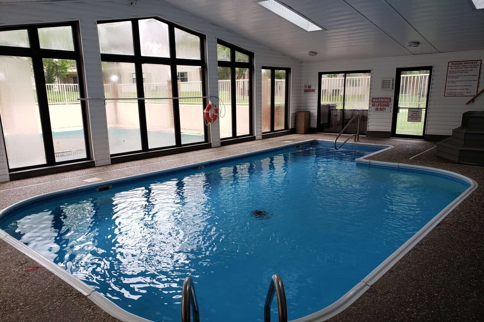 Indoor pool, outdoor pool