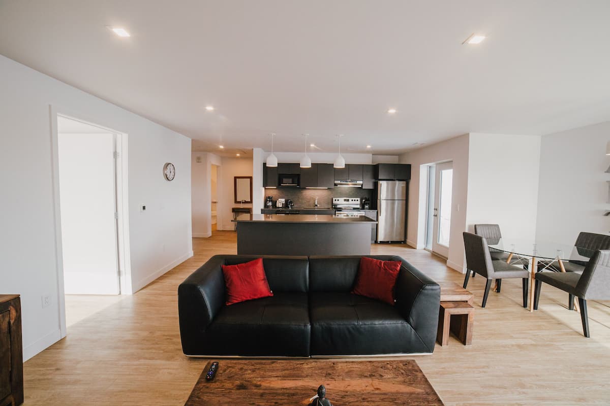 Apartment, 2 Bedrooms | Living area | Smart TV
