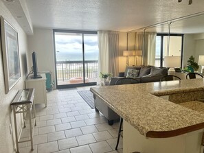 تلفزيون ذكي، مشغل دي في دي، كُتُب