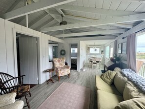 TV - Charming Beach Cottage on Popham Beach (Phippsburg)