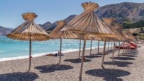 Beach - Martina A2 -Charming 1BR Apartment with Parking, Perfect for Trios, No Pets (Baška)