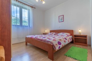 1 bedroom, free WiFi, bed sheets