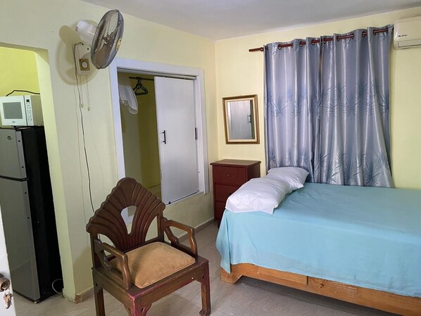1 bedroom, iron/ironing board, free WiFi, bed sheets