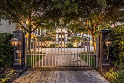 Luxury Estate By The Bay - Close to Beach