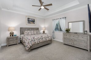 4 slaapkamers, een strijkplank/strijkijzer, gratis wifi, beddengoed