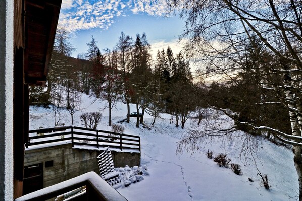 Basic Apartment, Multiple Beds | Balcony - Modern and Well Equipped Apartment, 500m From the 4 Vallées ski Area (Sion)