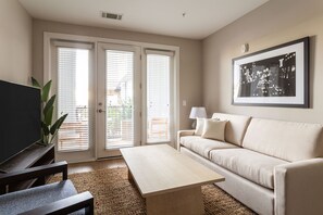 Signature Apartment, 1 Bedroom, Non Smoking, Pool Access (Self Check-in with Virtual Front Desk) | Living area