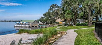 "Mermaid House" in Downtown Mt. Dora!! Pet Friendly