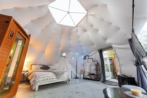 1 chambre, coffres-forts dans les chambres, bureau, Wi-Fi gratuit