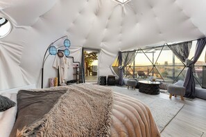1 chambre, coffres-forts dans les chambres, bureau, Wi-Fi gratuit