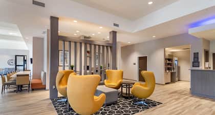 Comfort Suites Grandview - Kansas City