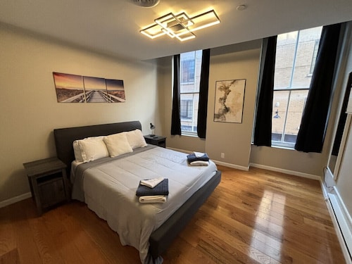 Downtown Albany 2 Bedroom + Workstation @ The Mark