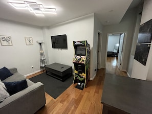 Smart TV, estéreo y oficina