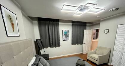Downtown Albany 1 Bed + Workstation @ Maiden Lane