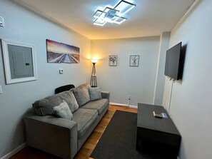 Smart TV, stereo, offices