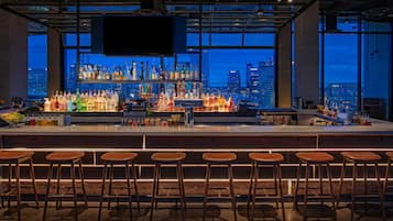 2 bars/lounges, rooftop bar