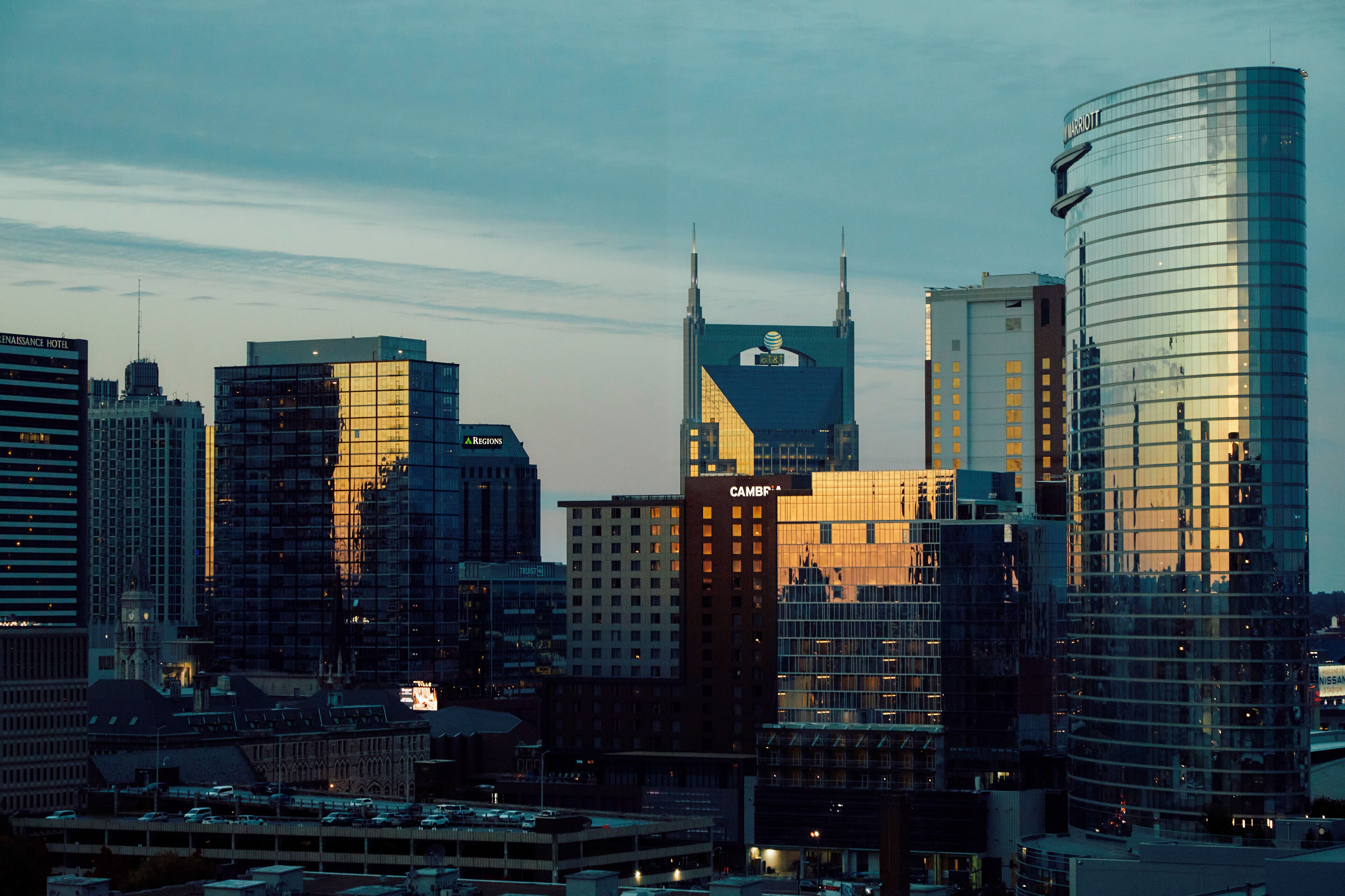 e-wow one-bedroom presidential king suite | city view