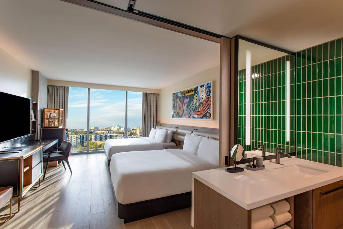 1 bedroom, premium bedding, down comforters, minibar