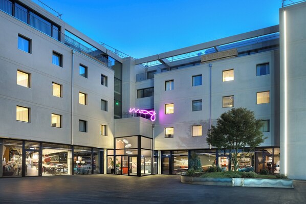 View from property - Moxy Sion (Sion)