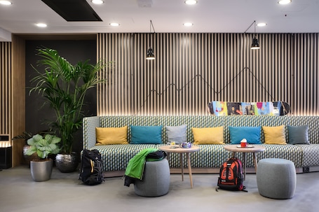Recepción. Moxy Sion