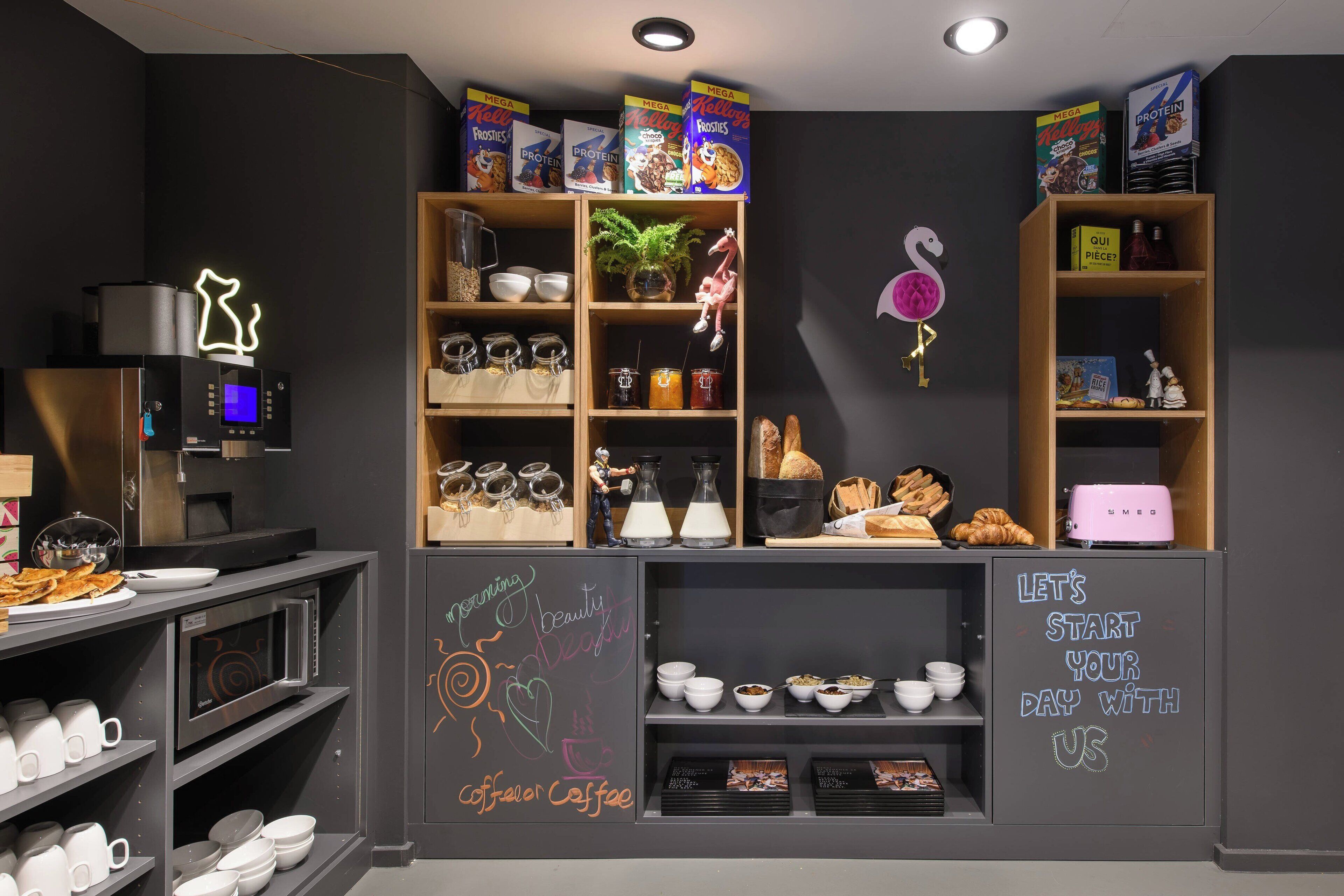 Petit déjeuner continental (21 CHF par personne)