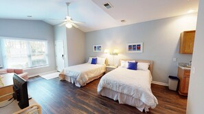 2 chambres, fer et planche à repasser, Wi-Fi, draps fournis