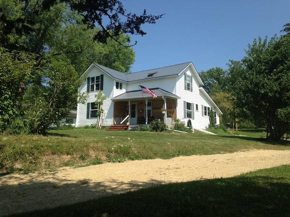 Exterior - Ideal spot minutes from Kickapoo Valley Reserve, Wildcat StatePark & fly fishing (La Farge)