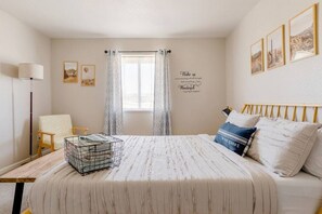 2 chambres, fer et planche Ă repasser, Wi-Fi gratuit, draps fournis