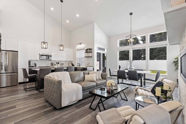 Smart TV, fireplace, books