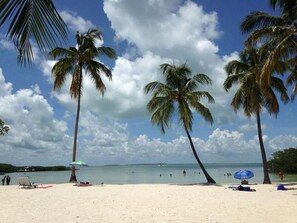 Liegestühle, Strandtücher