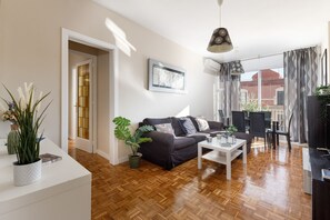 Télévision à écran plat