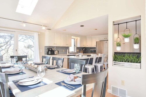 Beautiful Home Close to Ponds and Beach!