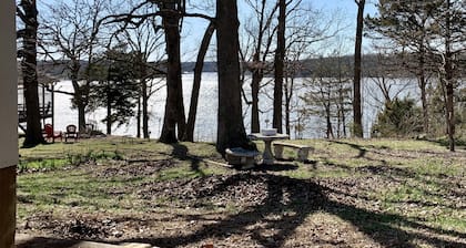 Lakefront Home/Amazing Lake View/Pomme Paradise #2