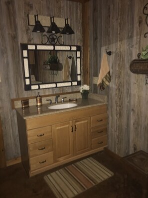 Dusche, Handtücher, Seife, Toilettenpapier