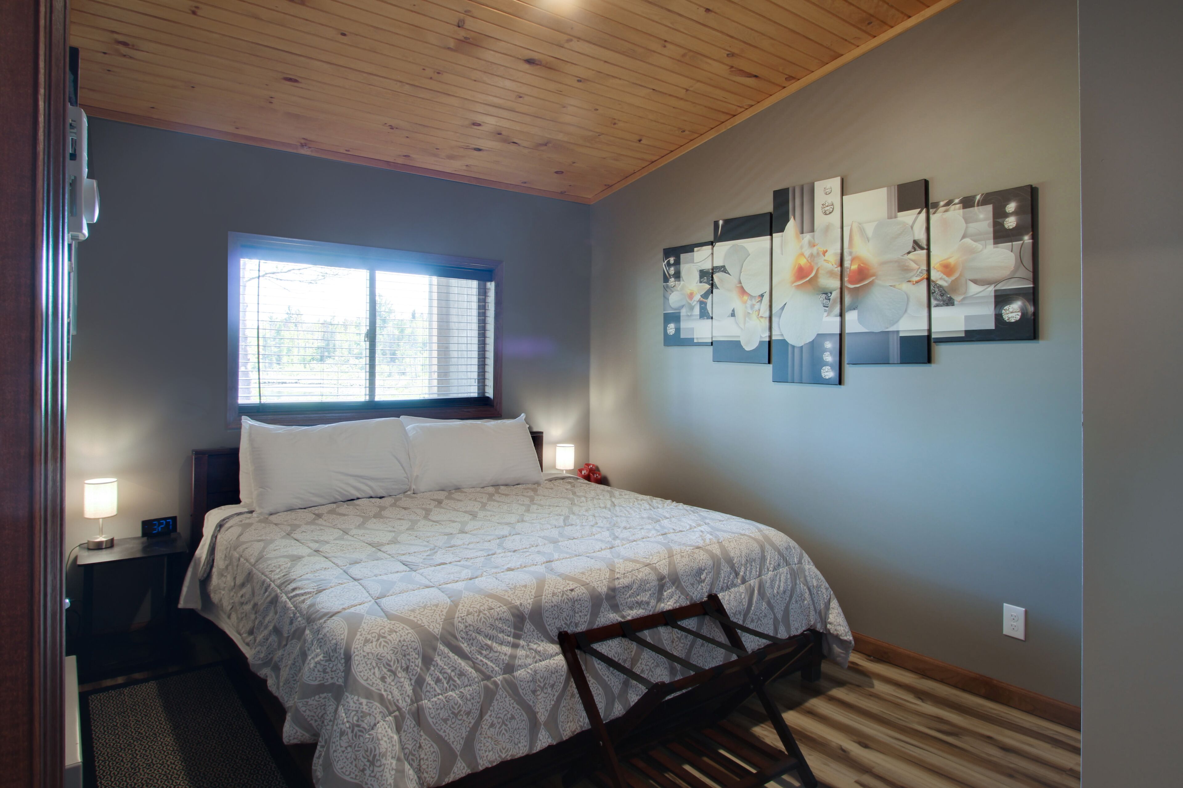 1 habitación, tabla de planchar con plancha, wifi gratis y ropa de cama 