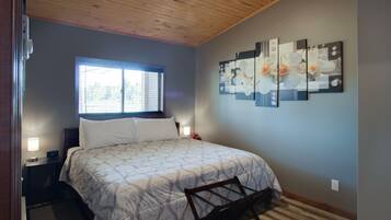 1 slaapkamer, een strijkplank/strijkijzer, gratis wifi, beddengoed