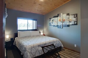 1 多间卧室、熨斗/熨衣板、免费 WiFi、床单