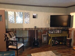 Interior - Three bedroom one bath home and 3 1/2 wooded acres (Township of Branch)