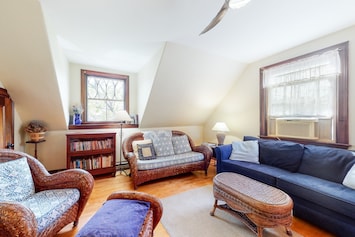 Image of Historic Condo w/ Casco Bay Views, Fireplace, WiFi & 2 Bikes - Walk Everywhere