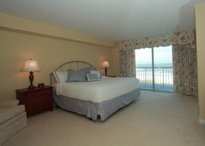 2 camere, una scrivania, ferro/asse da stiro, Wi-Fi gratuito