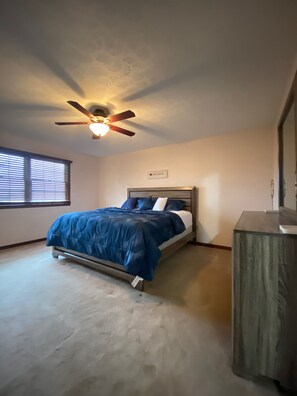 3 bedrooms, free WiFi, bed sheets