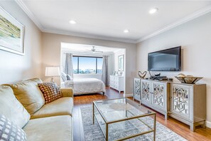 Iron/ironing board, free internet, bed sheets, wheelchair access