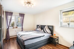 2 habitaciones, tabla de planchar con plancha y wifi gratis 